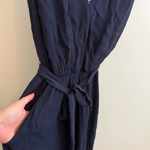 Babaton Aritzia Navy Sleeveless V Neck Wide Leg Crop Marcus Jumpsuit Size XSmall - Picture 4 of 11